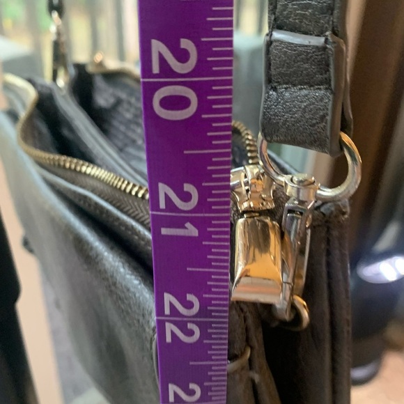 Antik Kraft crossbody purse in brown faux leather with gold colored hardware - Picture 10 of 15